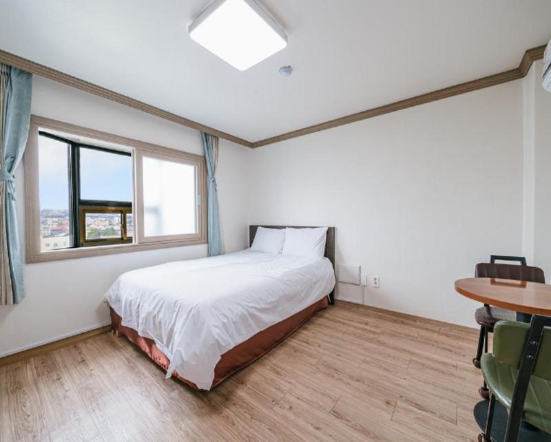 Top Island Hotel Jeju Exterior foto